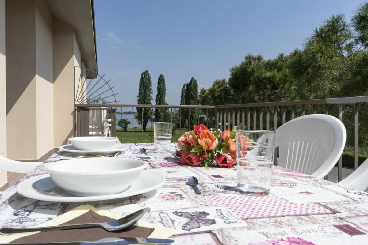 Appartamenti Residence Tulipano Sirmione Eksteriør billede